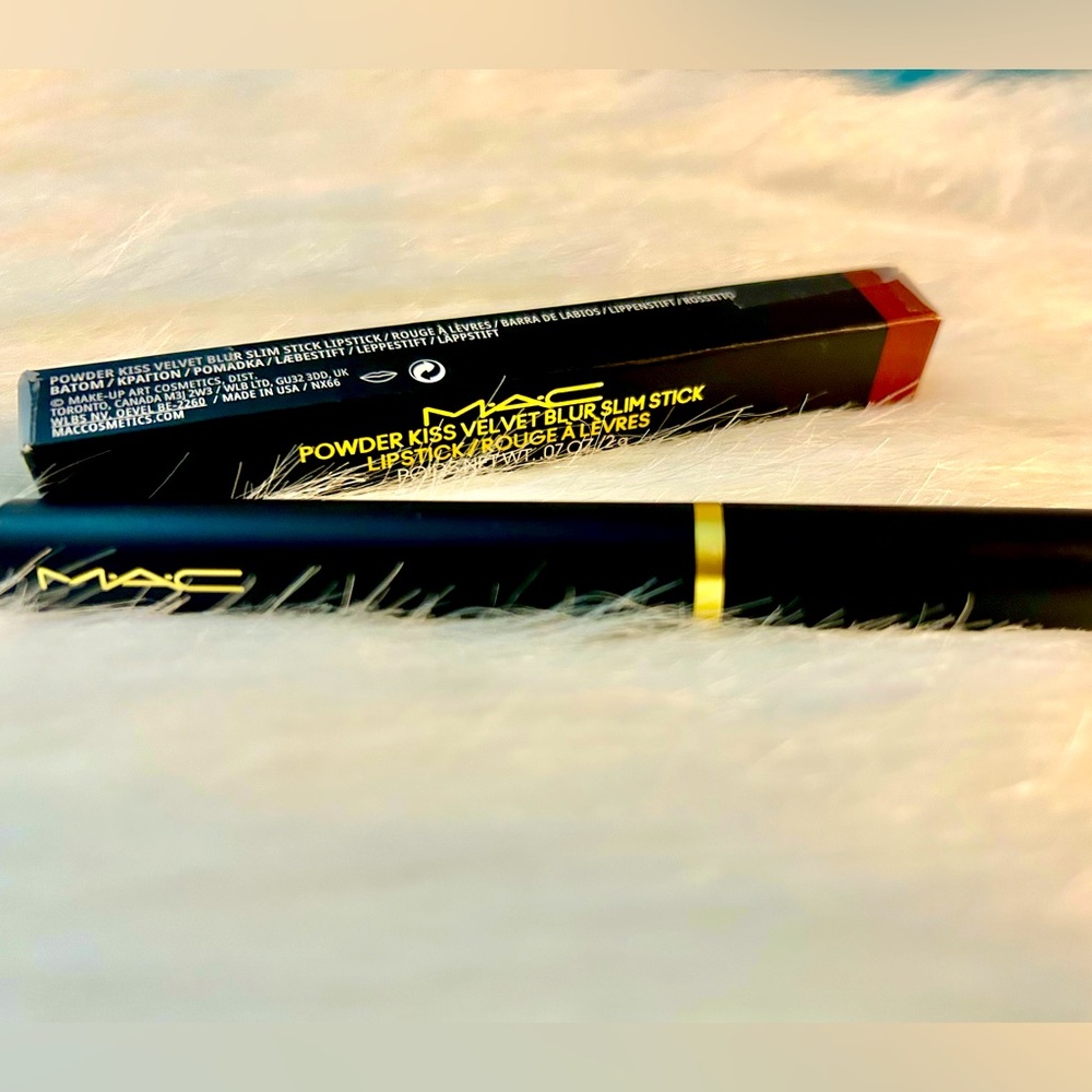 *NIB* MAC ROSE MARY Powder Kiss Velvet Blur Slim Stick